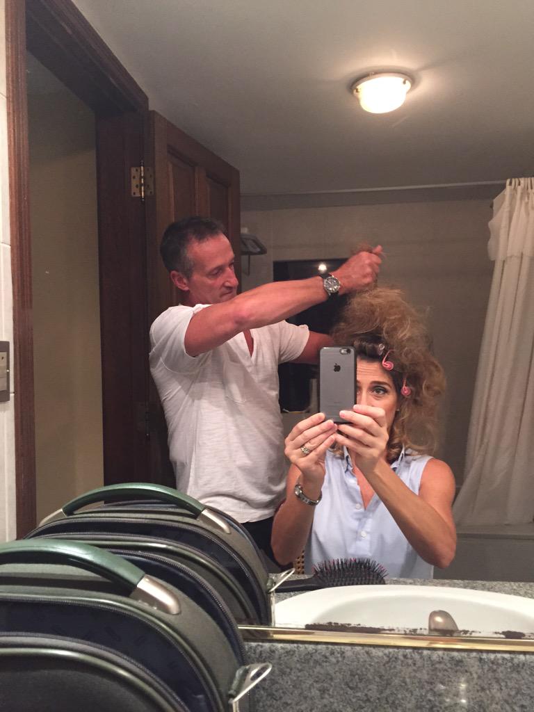 Tincho1963's tweet photo. Preparando a La Maestra Serial para la ultima en Santa Cruz de la Sierra. Director/estilista... http://t.co/LS0AaBSFfz