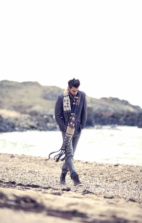dreQmason's tweet photo. I think the scarf is purty too.
 
@MindsOwnMelody http://t.co/p2hfDXjNMb