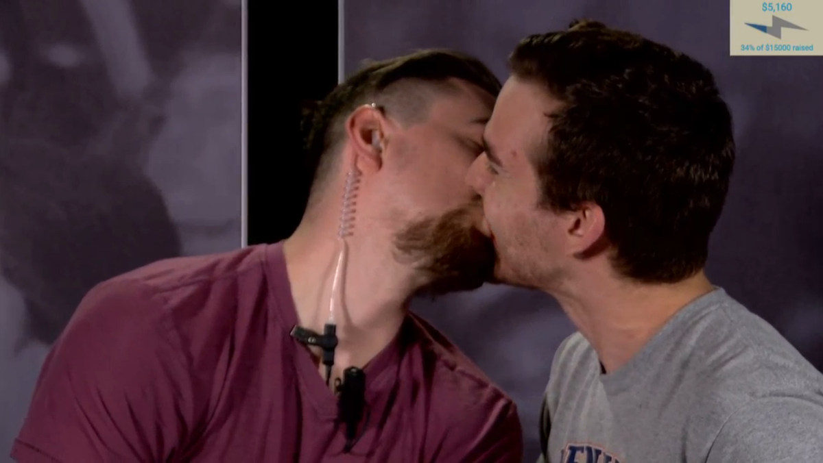 Kretuhtuh's tweet image. I ship it #TwoZeroThree #HabanjeroHot