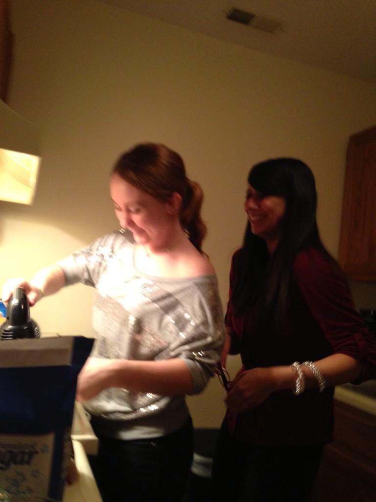 jesssssica_xo's tweet image. #tbt Making burnt s'more cookies and bad decisions 😜🍪 #NewYears2014 @lilly_lou77