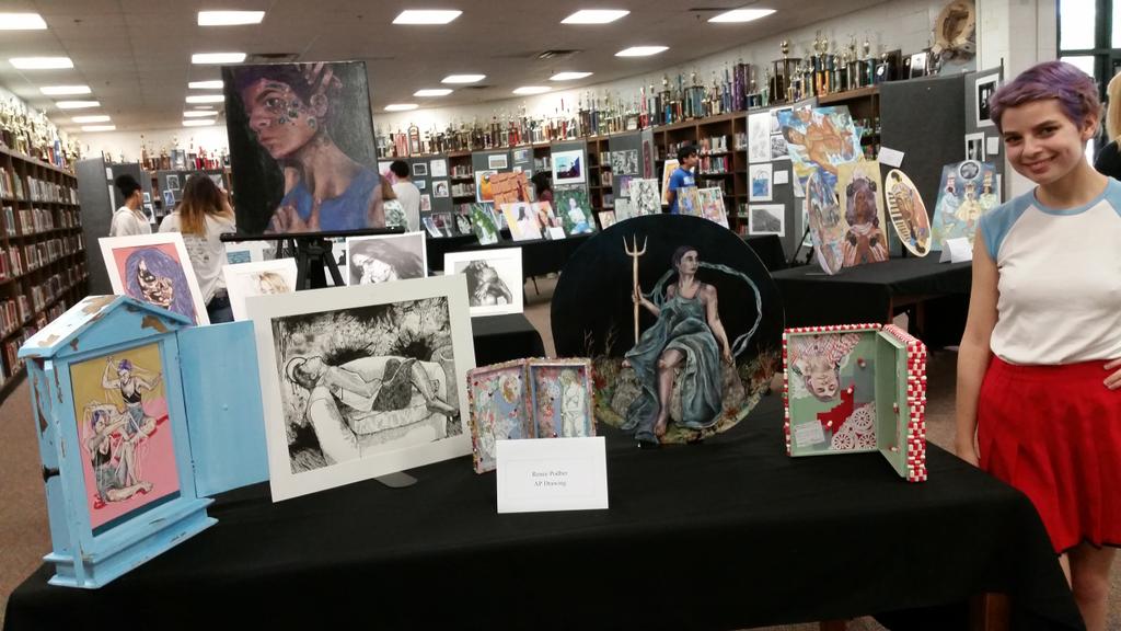 HoochArt's tweet photo. Awesome AP Studio Art Breakfast this morning! Love Hooch Art Family http://t.co/oOUaTMb5OR