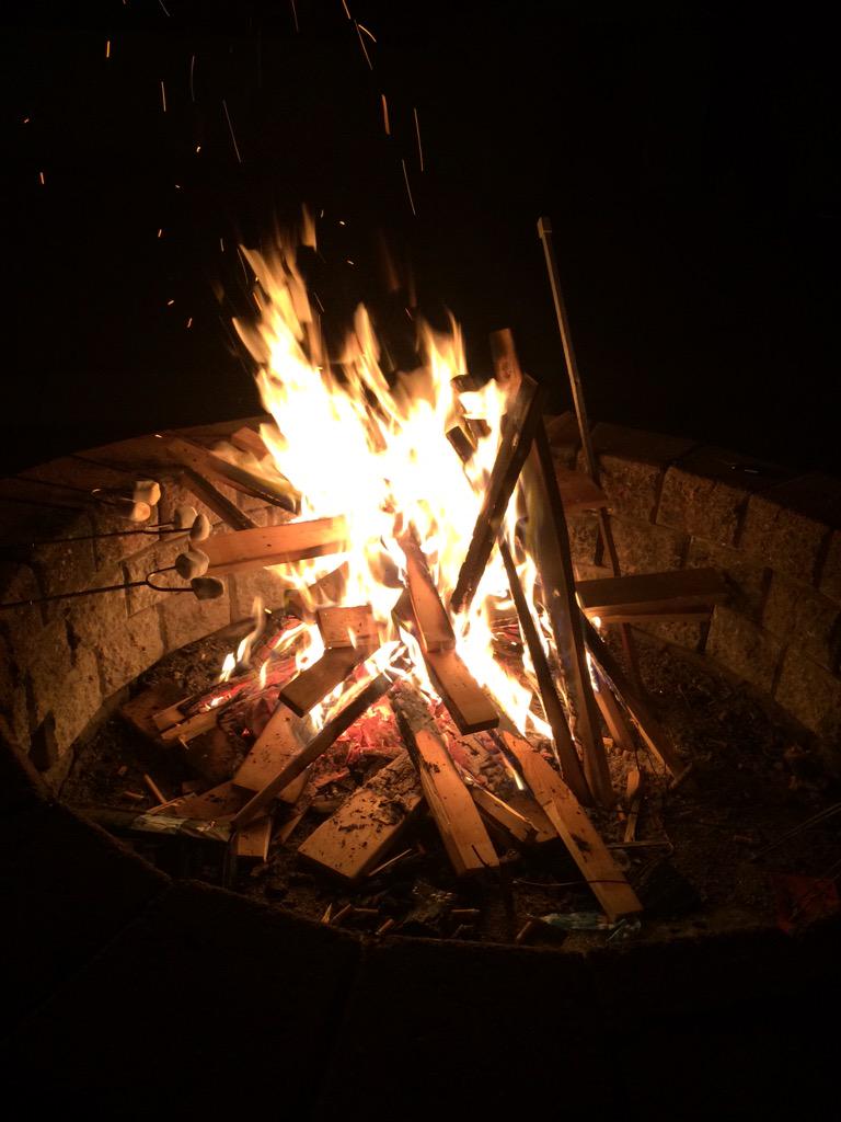 candima3's tweet image. #First2spring #fire #bubbles #SpringFun #WarmWeather #LovingSpring #WayTooExcited #YEG