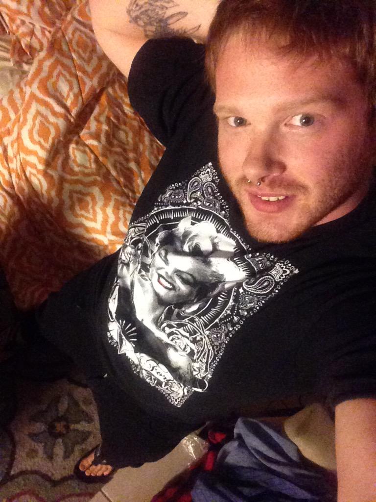 MarkSkott's tweet photo. Working out is one of the best accomplishments #tryit #30days #gay #gayboy #gayboys #gaymen #gingergay http://t.co/vTcdfhT9IT