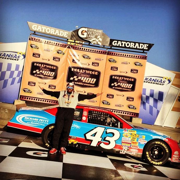 Joya_Butcher's tweet photo. Thanks @DJMany for sending me this #NASCAR pic. I can't wait to draw it up for you! 👊#DJMany #purecool #bestdayever http://t.co/i427iAL7Tr