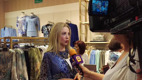 FamGonzalezLazo's tweet photo. @EdithGonzalezMx #Inauguración #Chicos @Chicos #SnFe @LU_NATalent http://t.co/hONG7gcEJ7