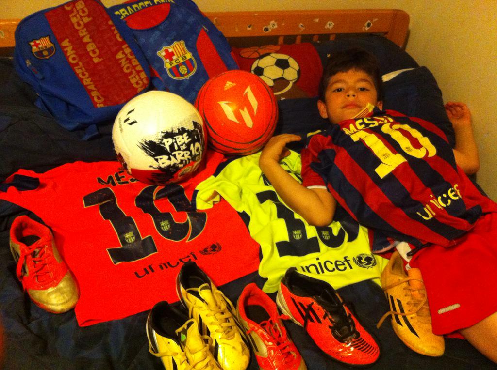 10humito's tweet photo. #1messi fan http://t.co/yTLUYhgZZl