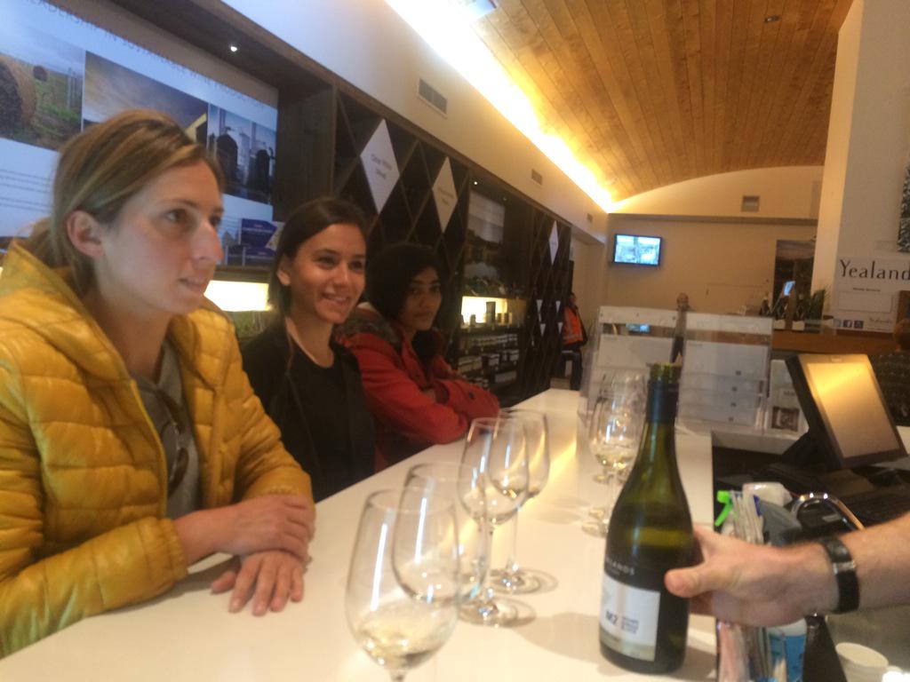 davidtyneywine's tweet photo. Happy savvy tasters @yealands this morning for international #savblanc day 2015 http://t.co/rfVn9BrRm3