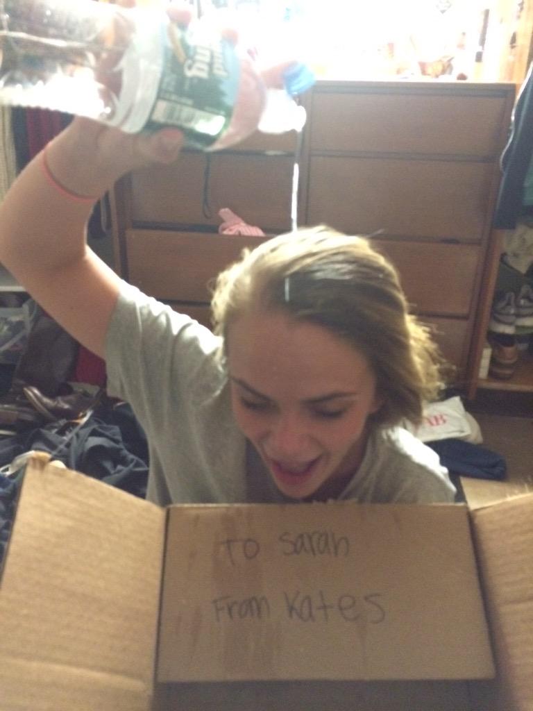 PHSwaterwars's tweet image. Sarah Thompson celeb shot for Kate Finnemore