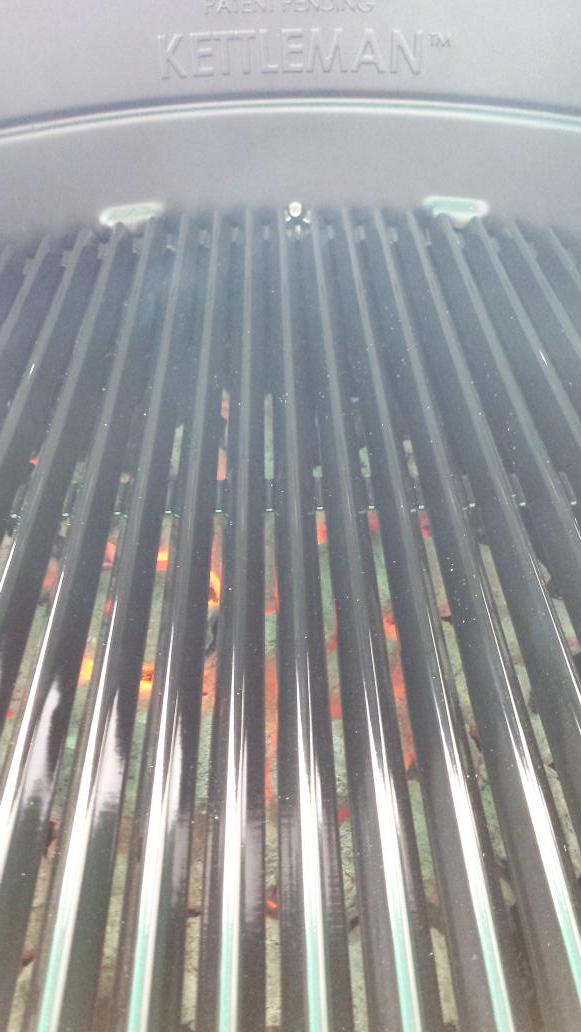 jwates26's tweet image. @Charbroil#KettlemanKicksAsh #TruTechnology Perfect Marks EveryTime