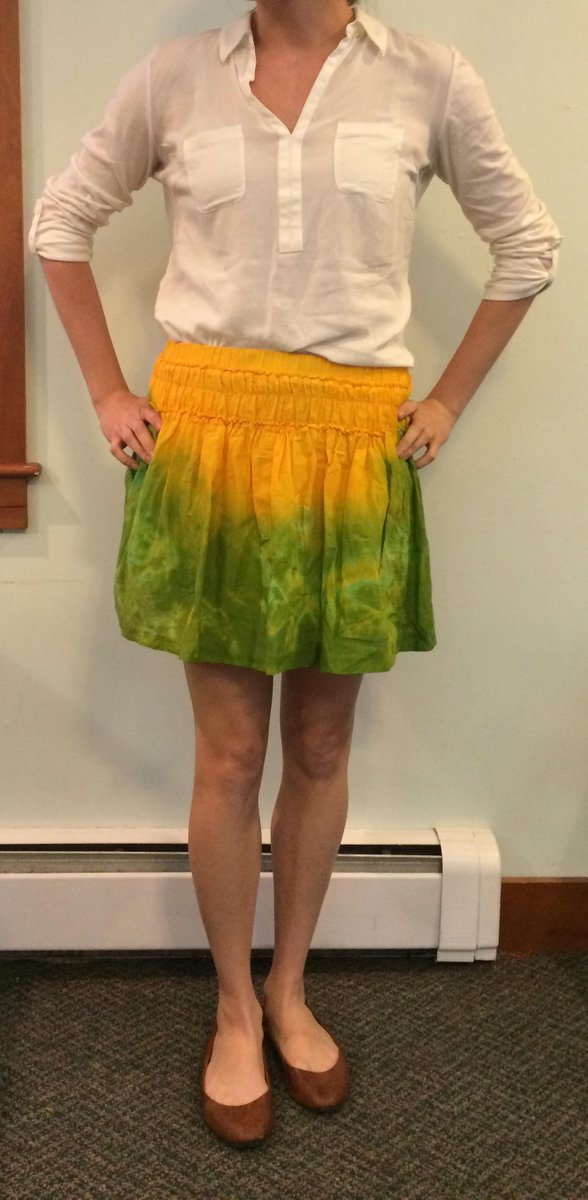 Cutest spring skirt--make a bid! Online auction for <a href="/WaysmeetUNH/">Waysmeet</a> ends May 1: biddingowl.com/Auction/index.…