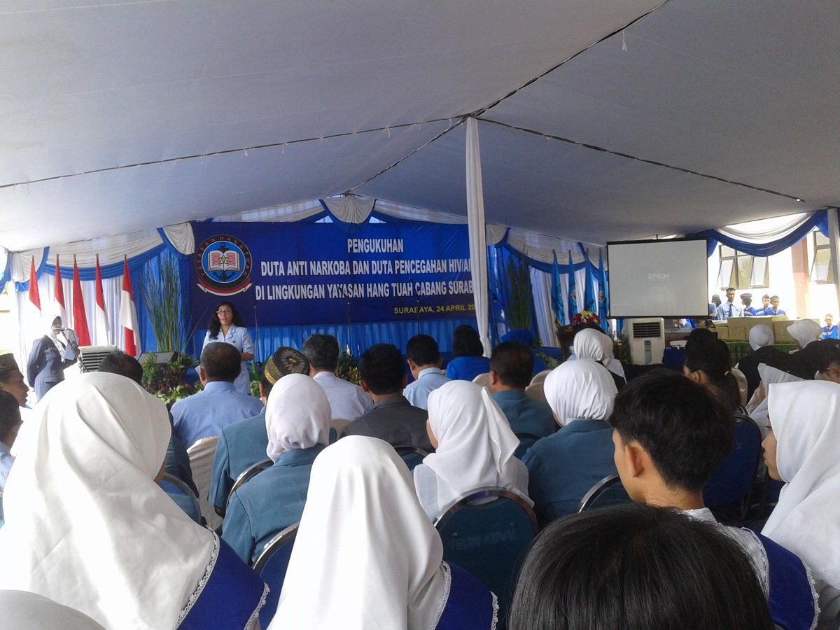 Kegiatan pengukuhan duta anti narkoba dan pencegahan HIV/AIDS se-Yayasan Hang tuah di SMA Hang Tuah 5 Sidoarjo