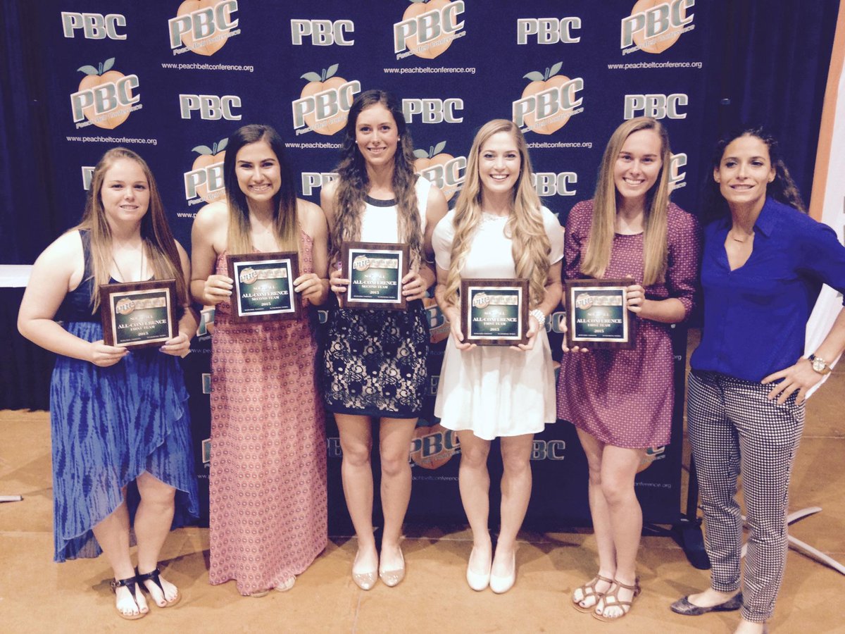 YHCAthletics's tweet photo. A group shot of all @YHC_Softball award winners at @PeachBelt banquet. Congrats to all! #pbcsoftball http://t.co/ydalwsUztA