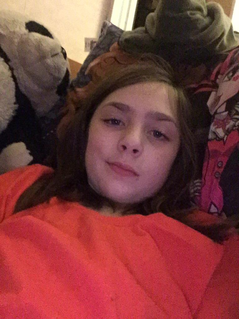 LJsHairHop's tweet image. I'm eating food With Mariah