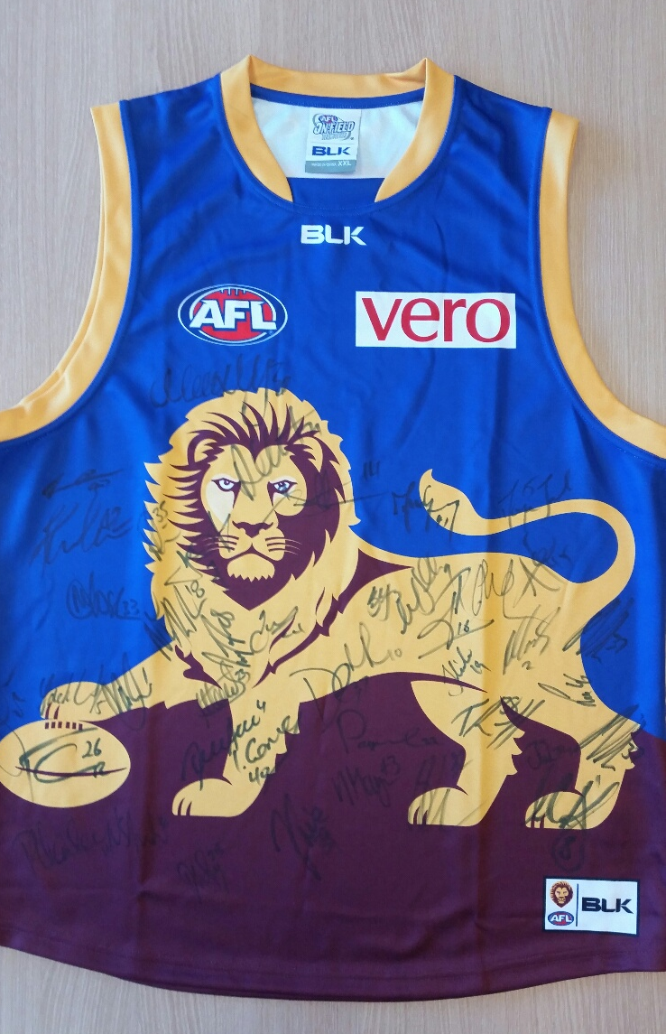 Signed Lions jumper on eBay currently at $150 #givingitawayatthisprice <a href="/brisbanelions/">Brisbane Lions</a> ebay.com.au/itm/2519185772…