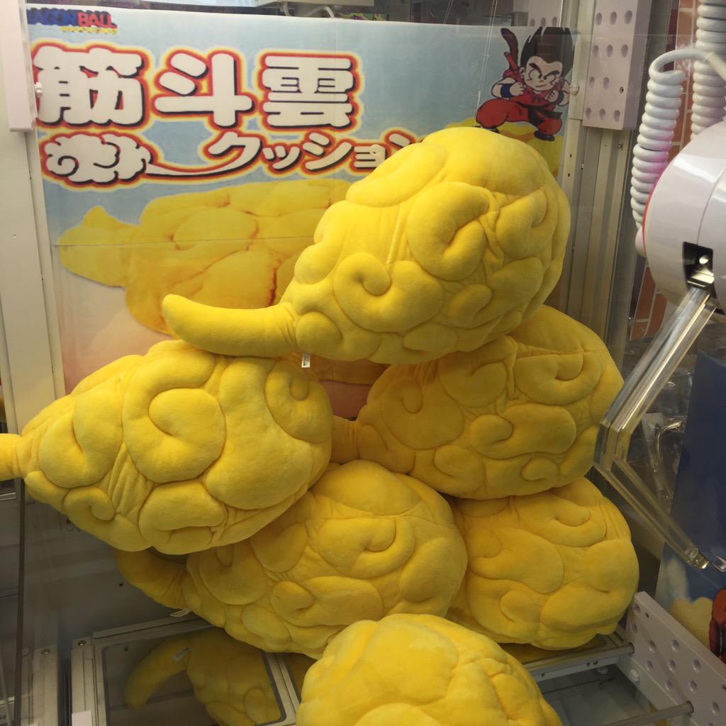 ジョイジャングル美浜店 Iphoneを3回フル充電できるパワーバンクも入荷 容量なんと9000mah また 悟空が乗っていた 筋斗雲クッションが登場 心が綺麗な人しか座れません 誰でも座れますw ゲーセン ドラパレ ジョイジャングル プライズ Http T Co