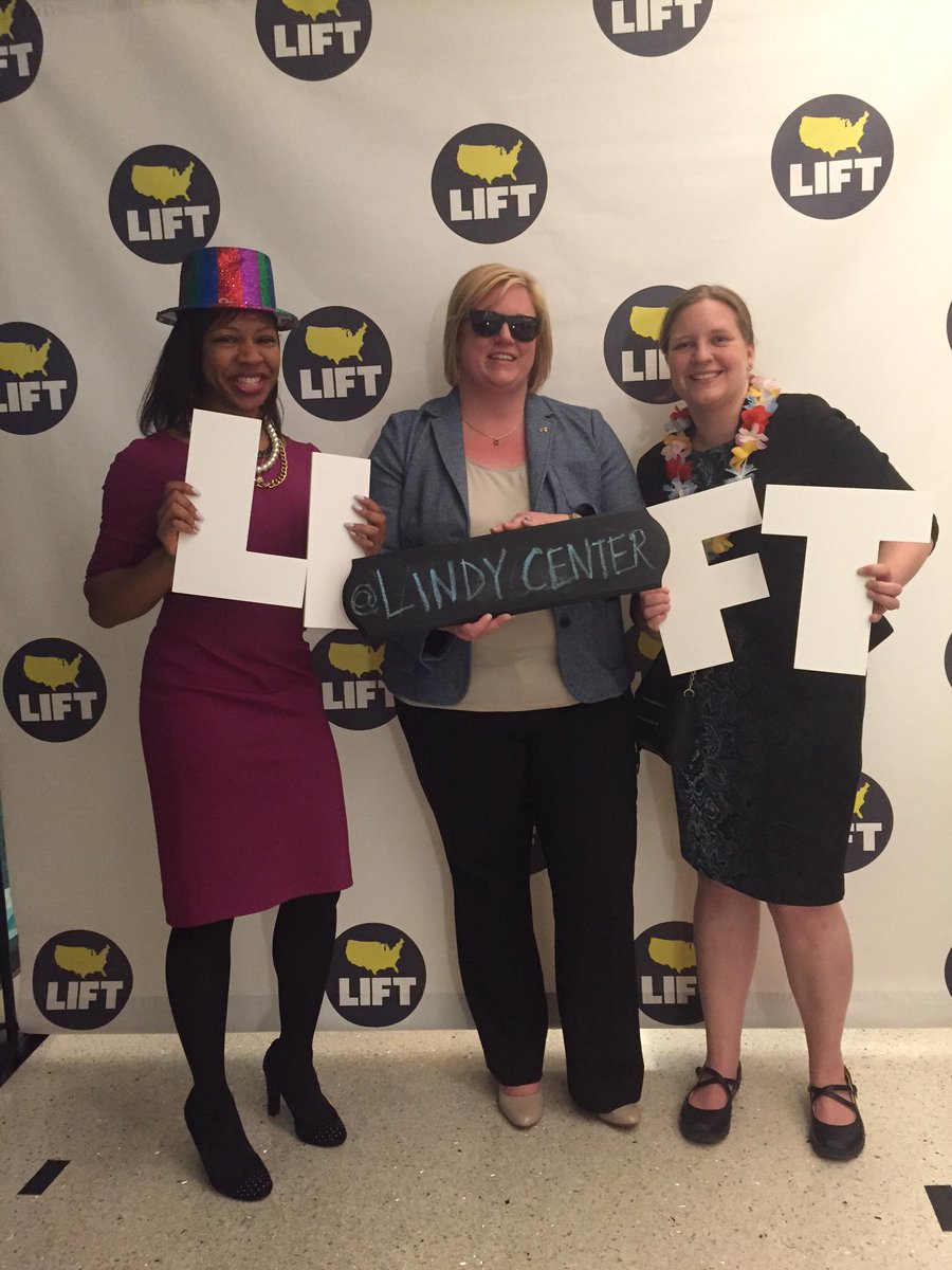LindyCenter's tweet photo. Amazing night in support of @LIFTPhilly at the upLIFT Awards! #LIFT4Good #upLIFTphilly @DrexelNow http://t.co/Qy8Fd71pB3