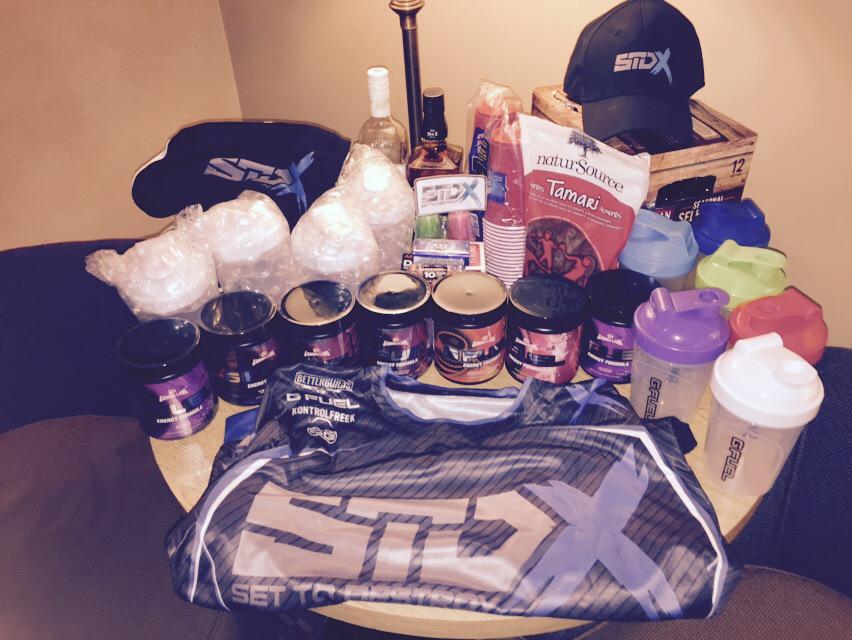 Lazarus's tweet image. #STDx for @UGCNiagara thanks to @GFuelEnergy @BetterBuilds @KontrolFreek @CinchGaming @GamersApparel @GameOnSnacks