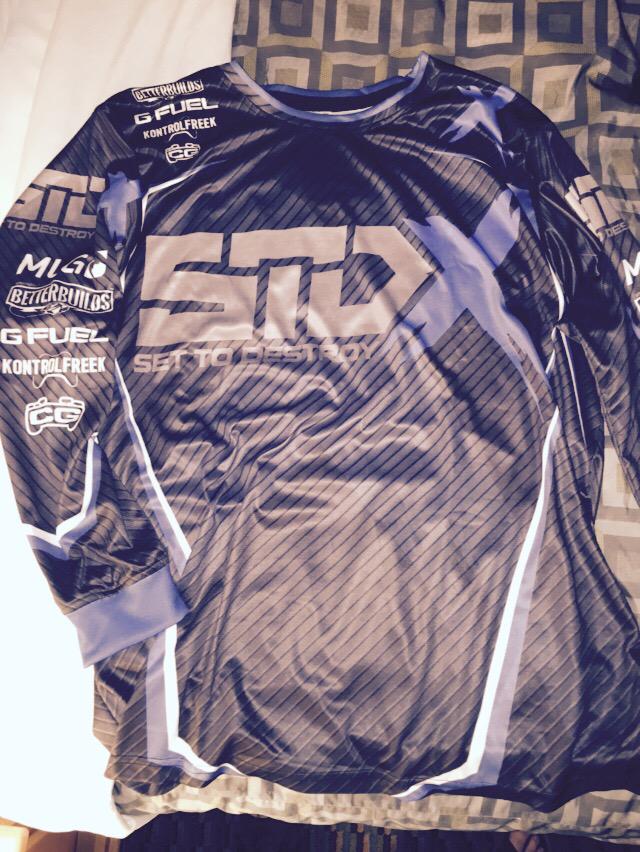 Lazarus's tweet image. #STDx for @UGCNiagara thanks to @GFuelEnergy @BetterBuilds @KontrolFreek @CinchGaming @GamersApparel @GameOnSnacks