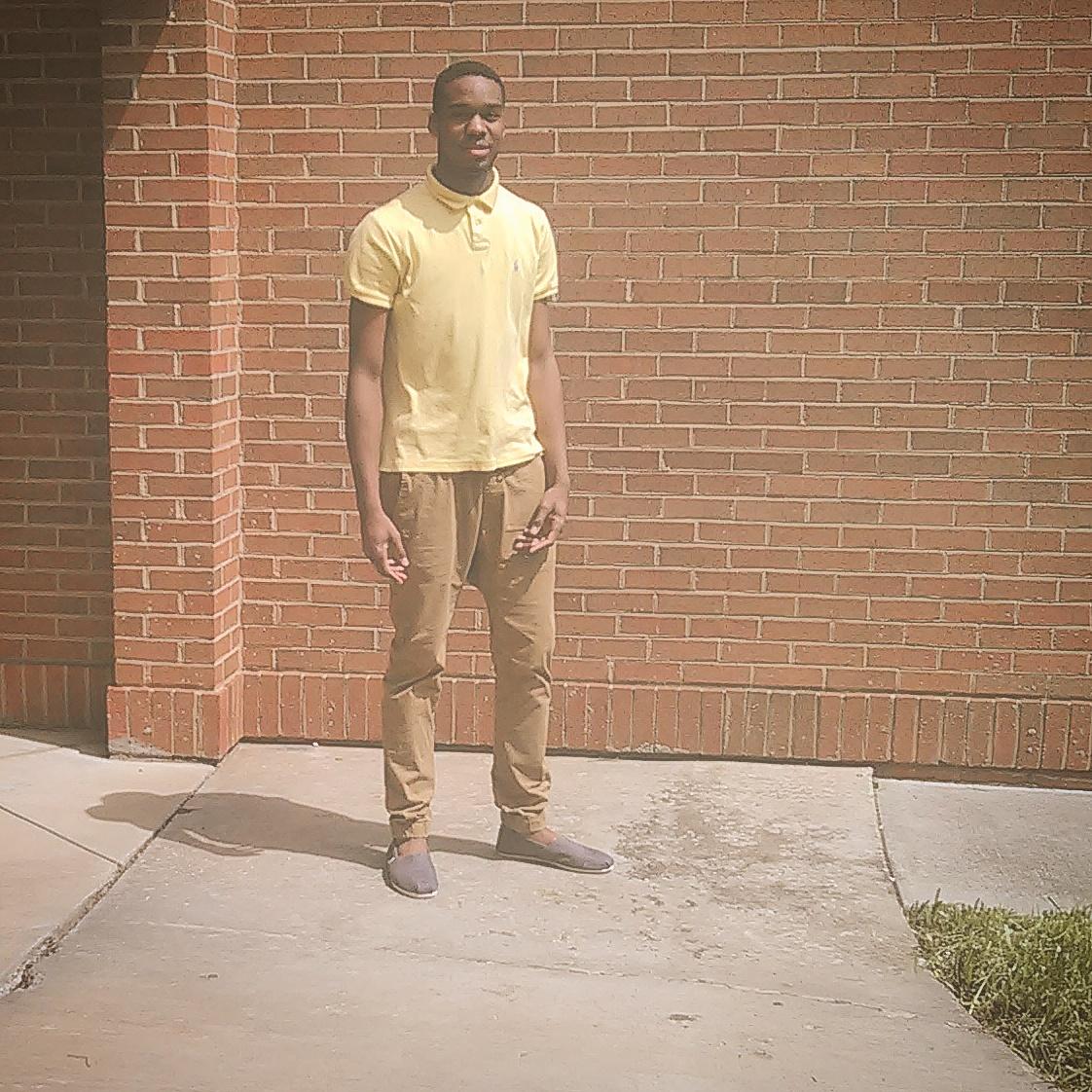 instantprophet_'s tweet photo. #DistinguishedLook 👕👞 http://t.co/giAS1E0pOQ