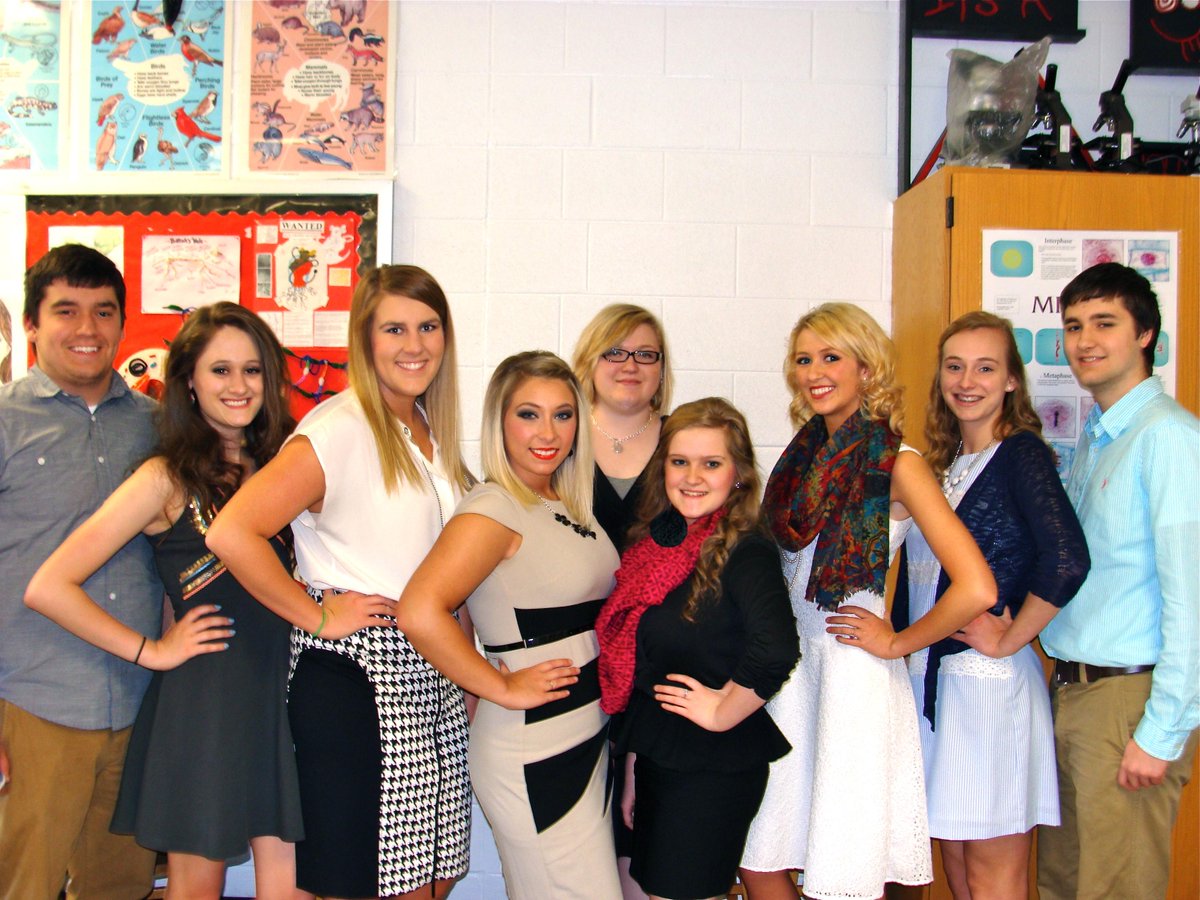 LCHSBioMed's tweet photo. HBS BioMed seniors ready for the Rotary Luncheon. ♥ my kids ◕‿◕ #LooksandIntelligence
@Warrenprice777 @haleyy_brenea http://t.co/awLoMfcOWc