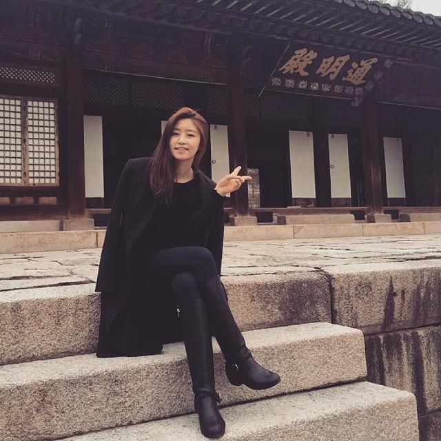 CreativeDolls's tweet photo. A-zi's latest update: Majored acting at Dongduk Women's University, to debut as actress soon as 백서율 [photo - 04/2015] http://t.co/LDb79EIdTP