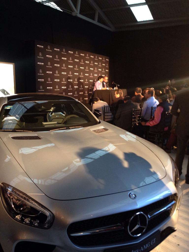 AutomaniaMexico's tweet photo. Como no compartir esta belleza!
#AMGGTMx Por cierto, presenta Checo Pérez, algo así "casual" ... #loViEnAutomania http://t.co/rwIfLOXn1O