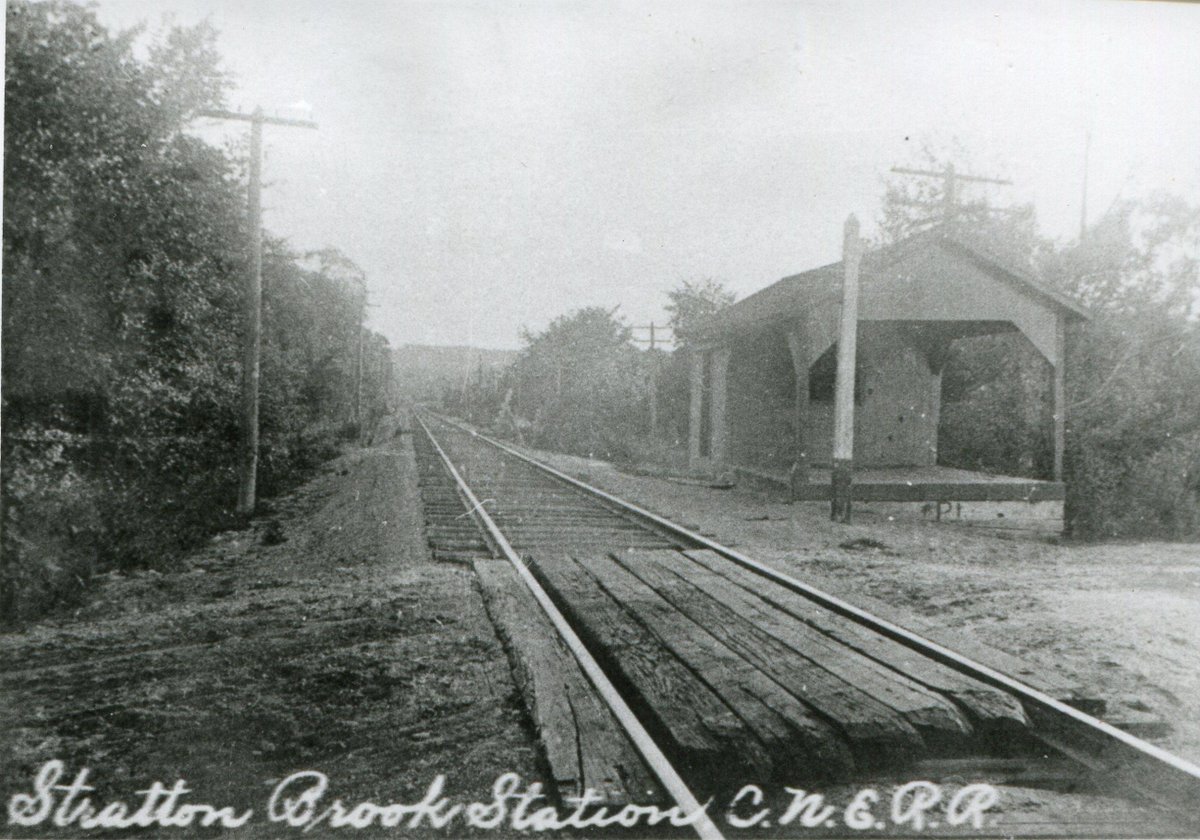 MrBetteSHS's tweet photo. For those of you who run in Stratton Brook...this was what it looked like when the railroad was present. #railroads http://t.co/SWZANkf2j1