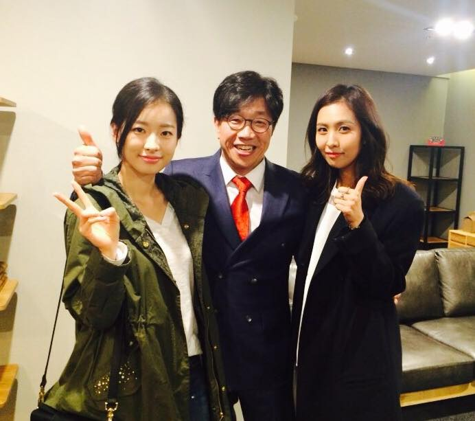 CreativeDolls's tweet photo. Shine's latest update: Rookie actress with new name 이시아, currently filming movie [photo - 04/07/2015] @exiadaily http://t.co/bg1lQ7qnoa
