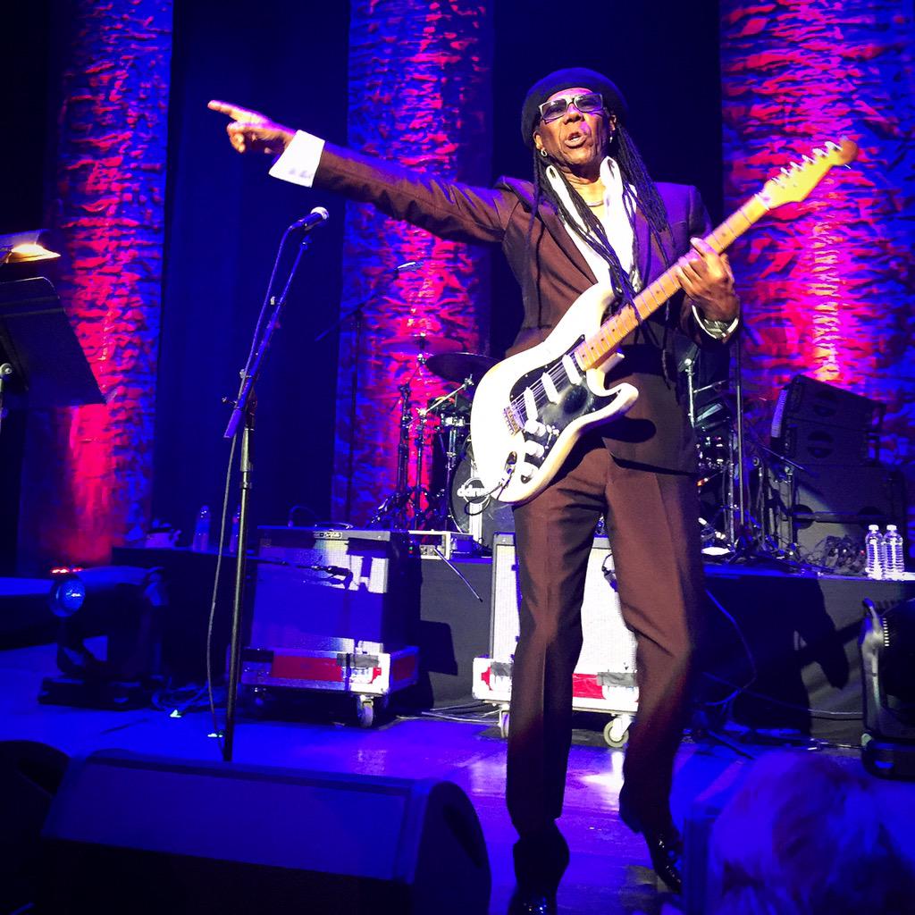 AnthonyMasonCBS's tweet photo. Good Times- @NileRodgers at his @WeAreFamilyFdtn benefit tonite http://t.co/XIHtuRZvtk