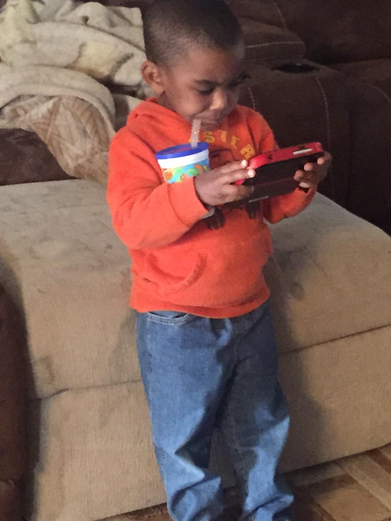 robchain's tweet image. Multitasking #home