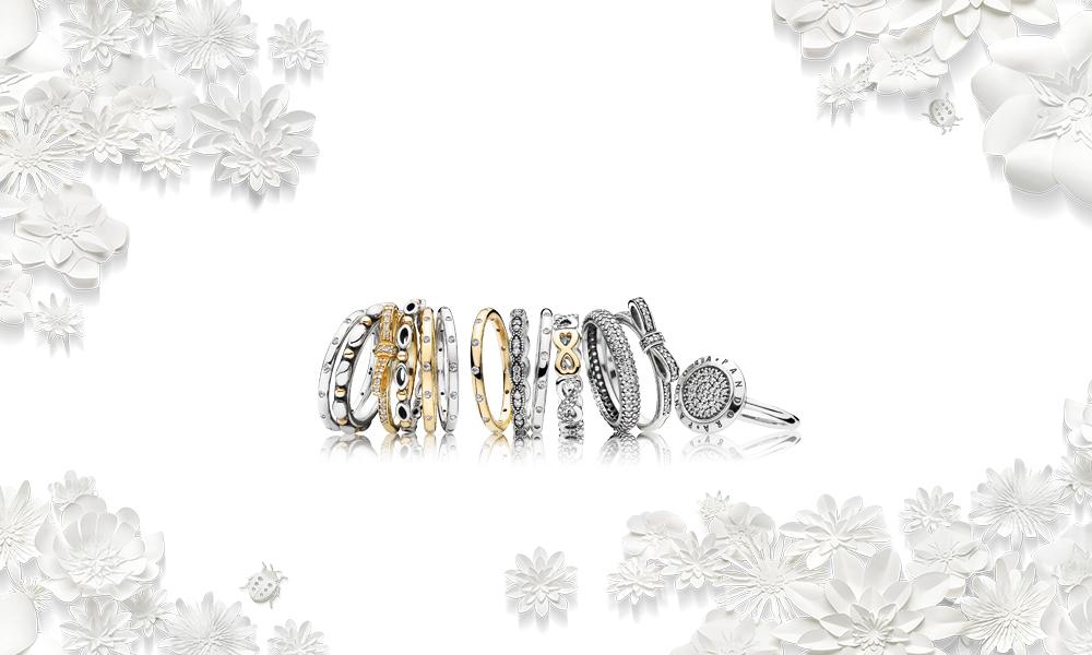 Pandora_Camb's tweet image. Do you go for gold, stick to silver, or mix and match? We want to know your #StackingStyle