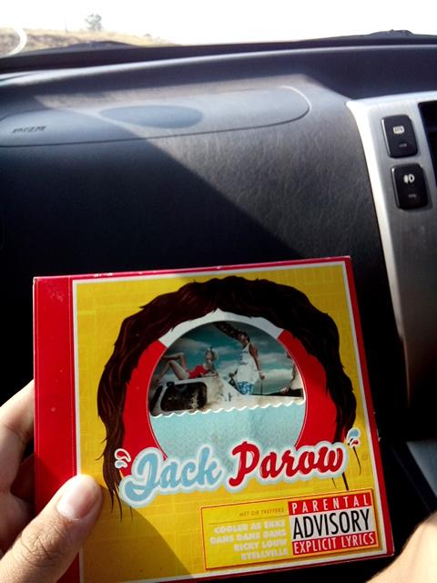 brandon_deb's tweet photo. lang pad #harleydavidsonweek toe &amp; all of 'n sudden is my ma 'n fan van Parow. #goldenoldie @JackParow http://t.co/9uIqXtAKbI