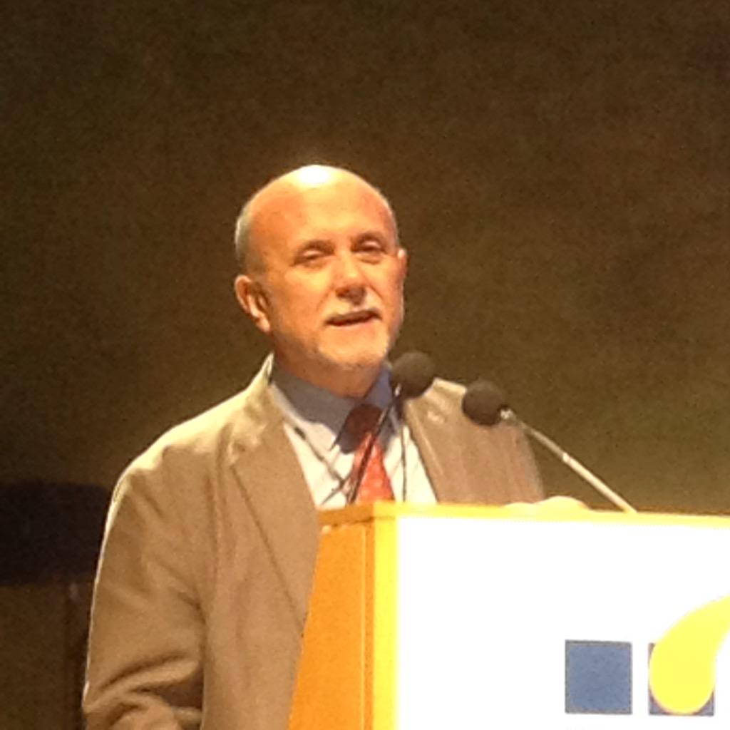 ClinicaDiatros's tweet photo. Prof JV Esplugues "la vía vaginal permite reducir la cantidad del fármaco sin reducir su efectividad" #DIATROS2015 http://t.co/5J6XmaEuJx