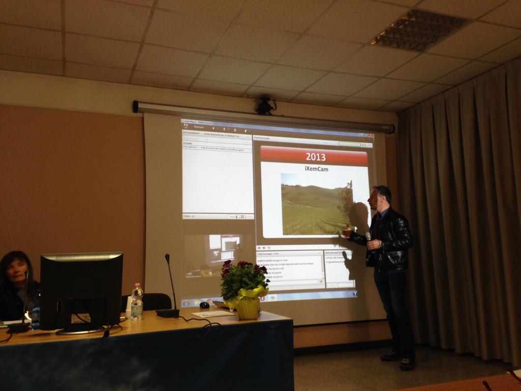SenzaFiliAss's tweet photo. 2013 nasce #iXemCam @iXemLabs @iXemOrg @DTrinchero #unimont #edolo http://t.co/FJEZpR5QZV