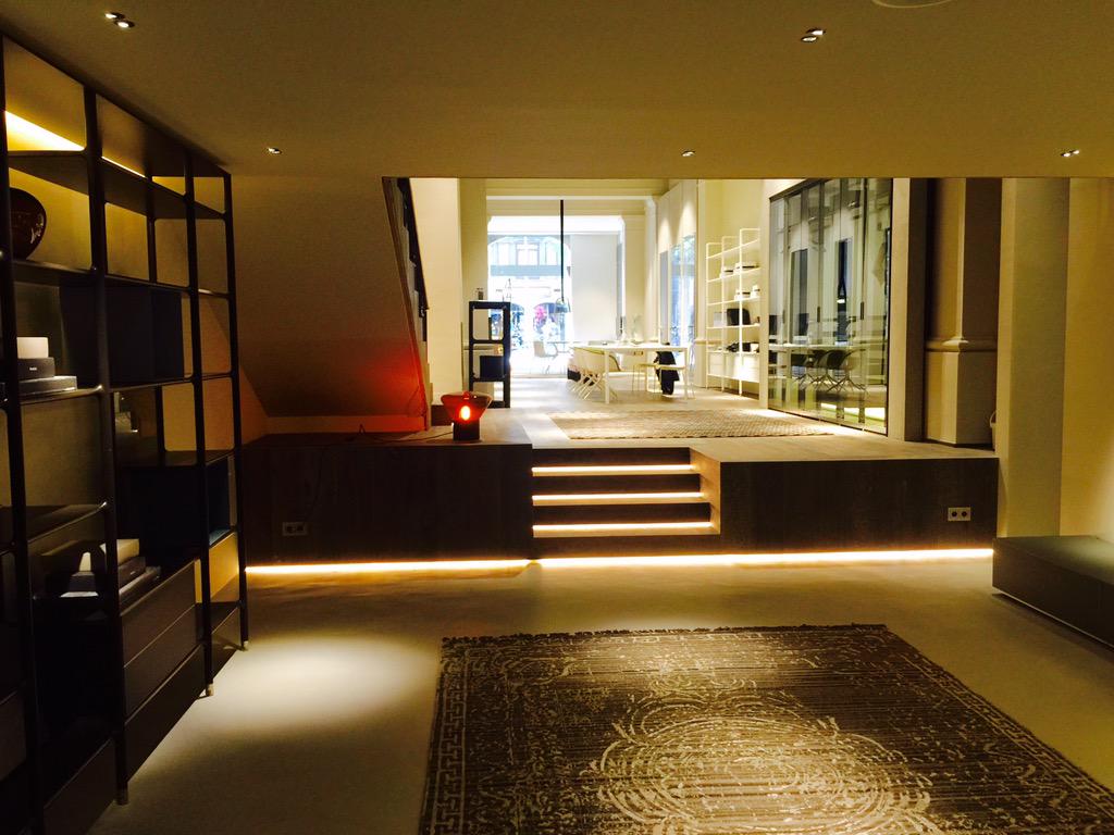 SAGITARIO_LIGHT's tweet photo. Estudio y realización de una nueva iluminación que combina técnica y estética entre la luz y la arquitectura. http://t.co/JYAeFFHr5t