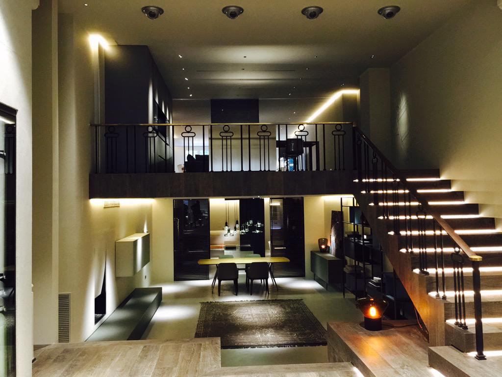 SAGITARIO_LIGHT's tweet photo. Estudio y realización de una nueva iluminación que combina técnica y estética entre la luz y la arquitectura. http://t.co/JYAeFFHr5t