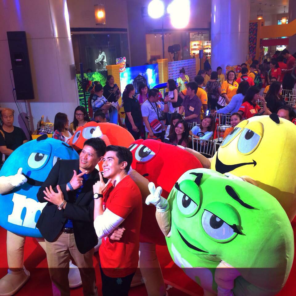 therealluisters's tweet photo. Come & meet Luis & the M&M's today @5pm Atrium Eastwood Mall See you there! @luckymanzano #MMsPH2015 http://t.co/rl910CT8pZโ