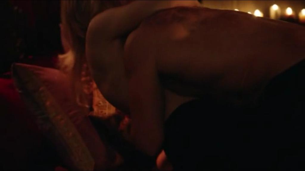 strangergirI's tweet photo. Me tiembla ahí
#OlicityMakingLove #Olicity ❤ http://t.co/lrSVG4IoLg