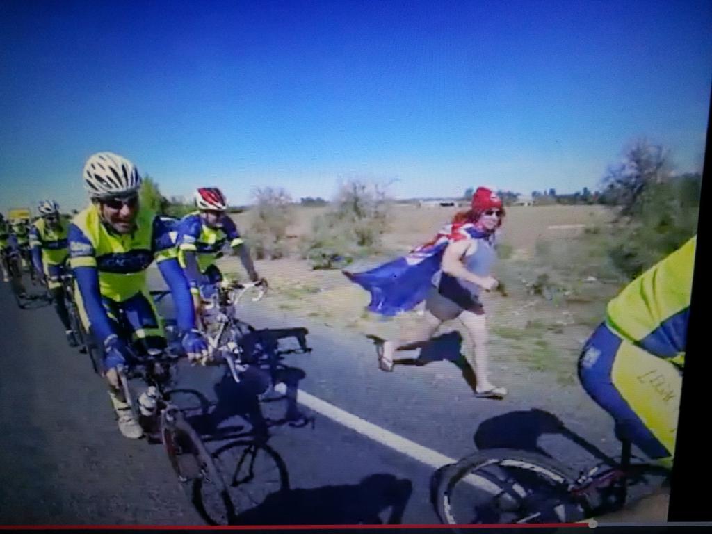 accidentalsue's tweet photo. Really looking forward to seeing this goose(my husband)whose dubbed himself "running man"#roadsidefun #TourDeLegacy http://t.co/QVkcVzGGlw