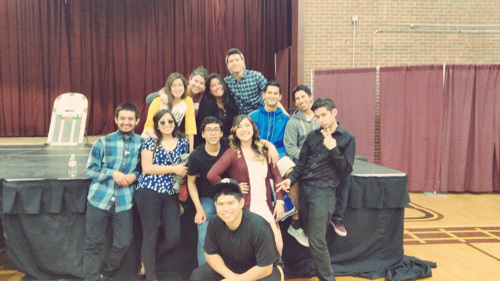 seviee_rrr's tweet photo. Kind of somes up my night 🙌💕
It was an honor hosting, thank you SHS ✊🚂😭💕
#Seniors #LipSync2014 #Goodvibes http://t.co/5shJTyajiz