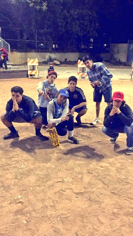 vibewithb's tweet photo. When you're da queen of kickball &amp; everyone wants a pic with you 😏💃 #askmeifidodiserryday #isayoften http://t.co/VY62RSywUv