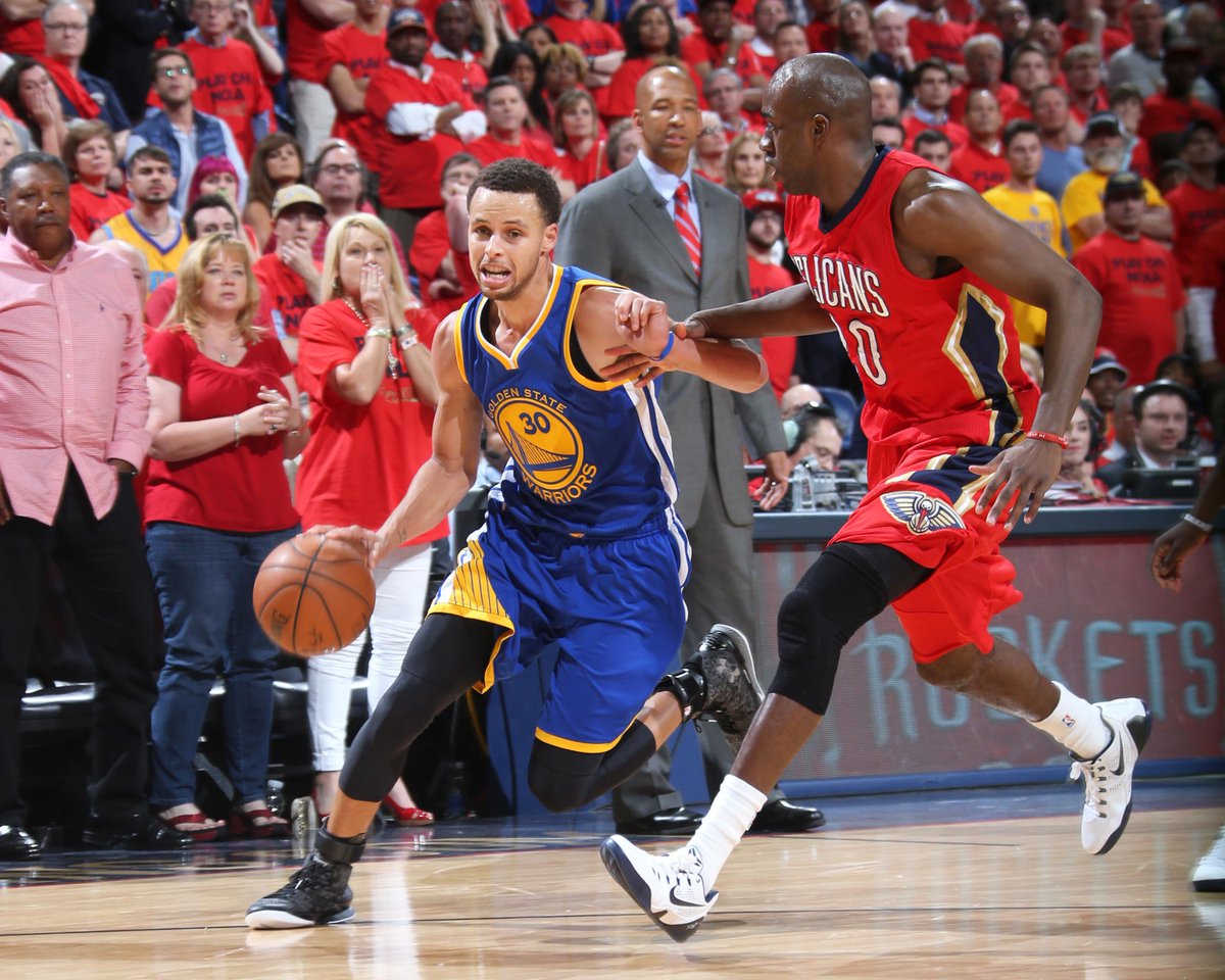 SportsCenter's tweet photo. What a comeback! Warriors overcome 20-point deficit to beat Pelicans in OT, 123-119. GSW takes 3-0 series lead. http://t.co/WcVJvDiJWy