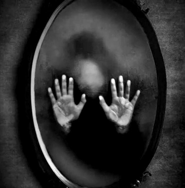 "Suskunluğun en acımasız olduğu zamanlardayım."