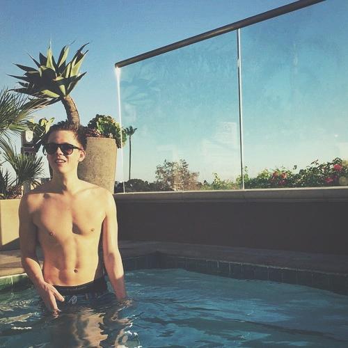 Happy bday caspar! I love you so much  