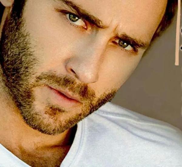 Deena27419554's tweet photo. @SeckinOzdemir Günaydın Seçkin😊
Please follow 😢 Ben yalvarıyorum🙏
Lütfen follow😢😢😢😢 http://t.co/w3JsAHZU5w