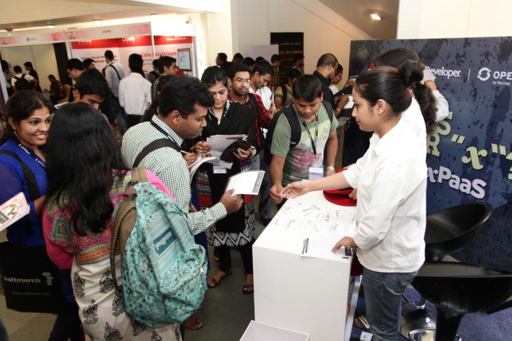 YounionEvents's tweet photo. Good morning and welcome to Day 4 of #GIDS. Join in on all the action at the #RedHat booth. http://t.co/fymQkdzjG9