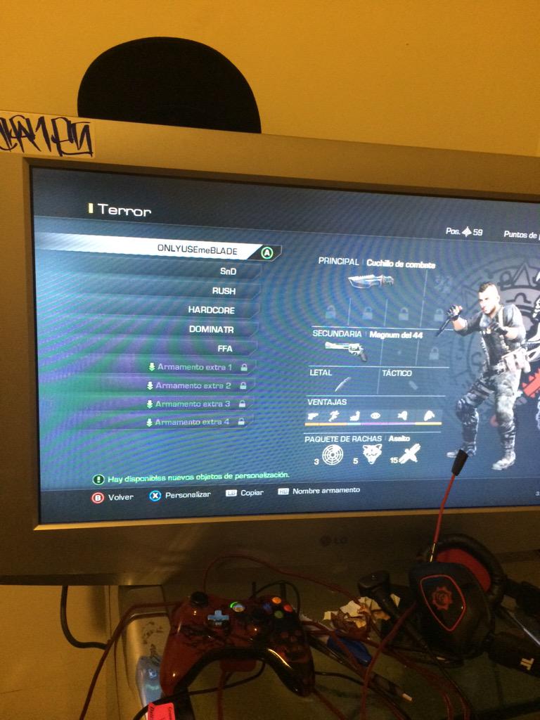CrimessF's tweet photo. @ONLYUSEmeBLADE like i said on the stream earlier i have a ONLYUSEmeBLADE class in every COD that i have! #BladeRules http://t.co/eblwu43w67