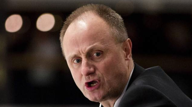 SportExpressen's tweet photo. BOMBEN. Rögle har presenterat sin nya tränare. Ikonen Anders Eldebrink tar över klubben.
http://t.co/jLqUXS6j7y http://t.co/N5TYnFSjcb