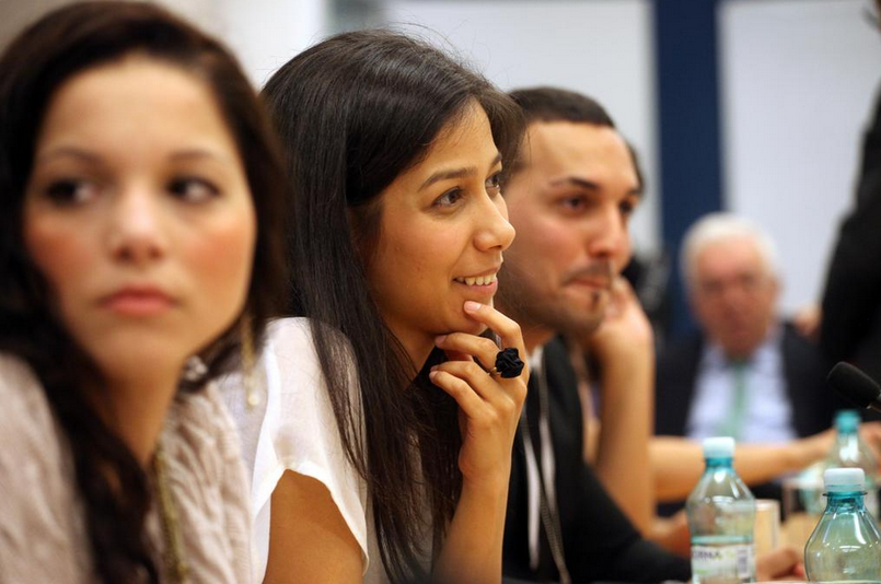 WorldBankGroup's tweet photo. RT @IFC_org: How can companies stay competitive in global commerce? http://t.co/xWD1lFwe24  #GenderEconImpact http://t.co/rMi8tSH6D5