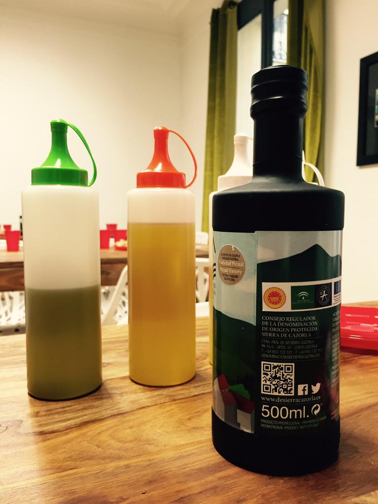 iloveaceite's tweet photo. Tardes de cata #virgenextra n Madrid
Compartir la cultura de ntos aceites @DOSierraCazorla http://t.co/35WrKsVU7y